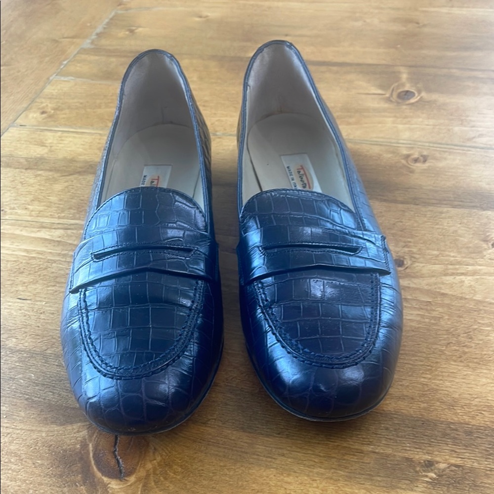 Navy Crocodile-Embossed Loafers